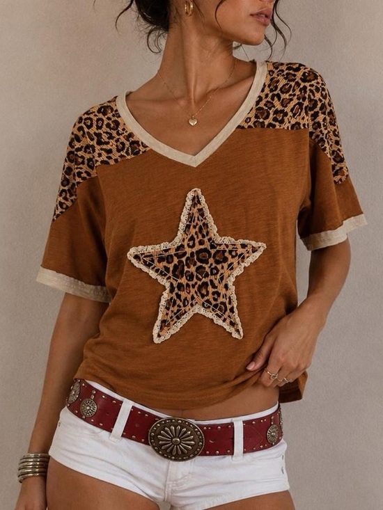 Tops - Boho Leopard Star V-Neck Tee in Brown